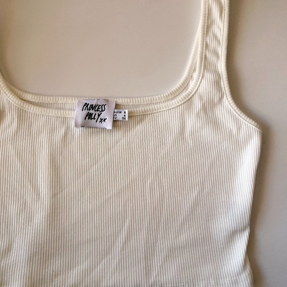 Cropped Tank Top - Picture 6 of 9
